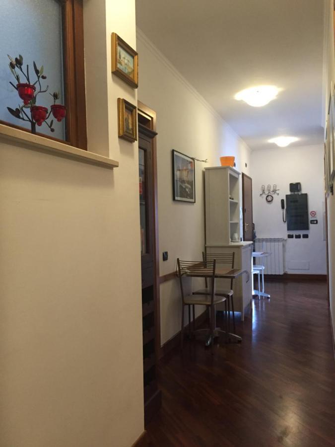 Bed and Breakfast Bb Nuova Fiera Di Roma Fiumicino Exterior foto