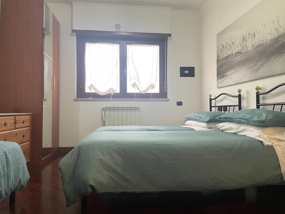 Bed and Breakfast Bb Nuova Fiera Di Roma Fiumicino Exterior foto